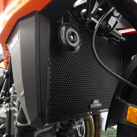 
              KTM 990 Duke Kühlerschutz Kühlerverkleidung Evotech Radiatore Radiator Radiateur Protezione Protection

Guard Performance
            