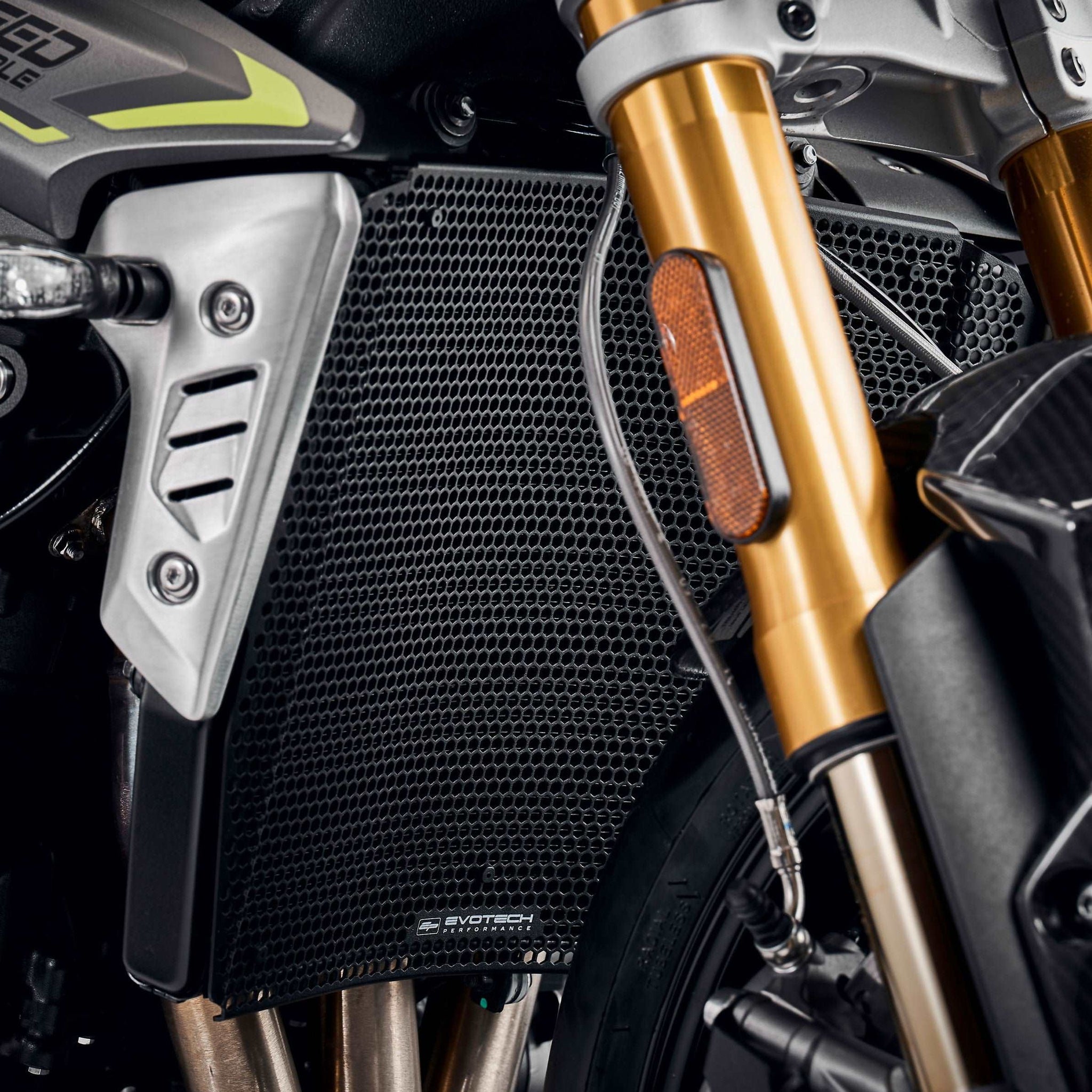 Triumph triple speed 2021 hotsell